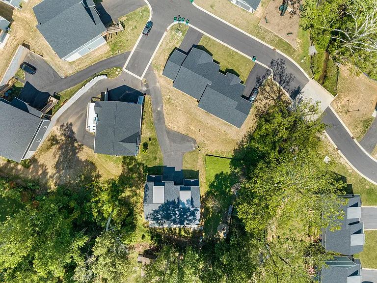 405 Little Sycamore Ln — Photo 28