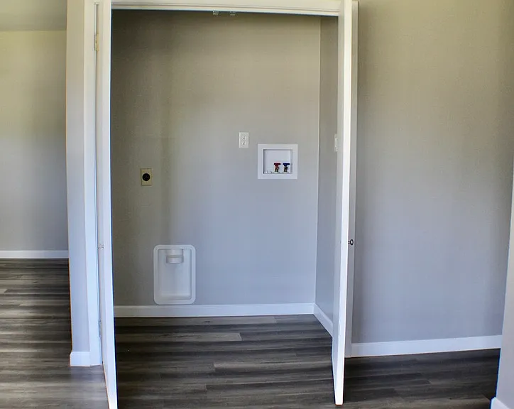 1907 W Austin Dr — Photo 10