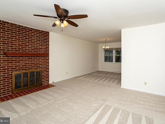 4th image of 45795 Filmore Dr