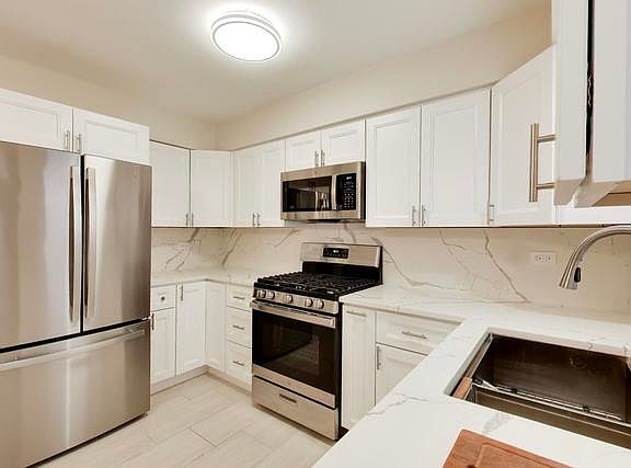 3rd image of 8212 Walsh Ln #1