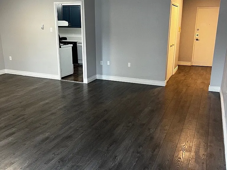 130 Neptune Dr #202 — Photo 16