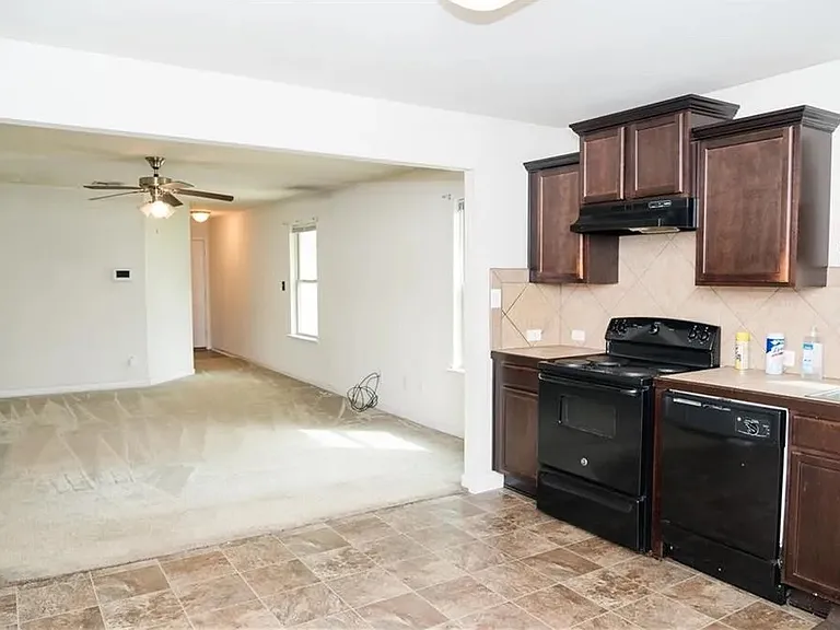 48295 Labonte Ln — Photo 5
