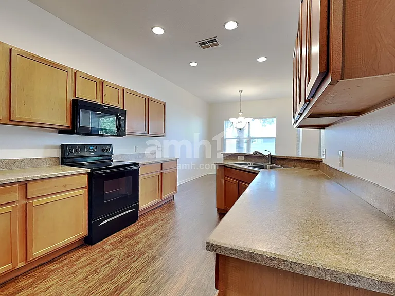 10707 Carloway Hills Dr — Photo 3