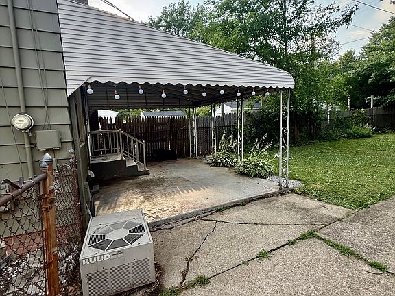 3rd image of 14014 Gramatan Ave