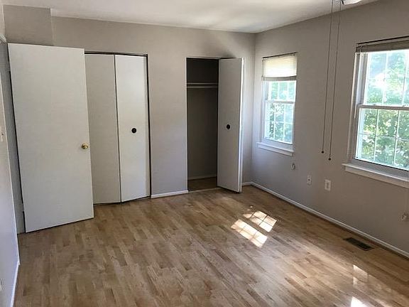 3rd image of 1012 Copperstone Ct