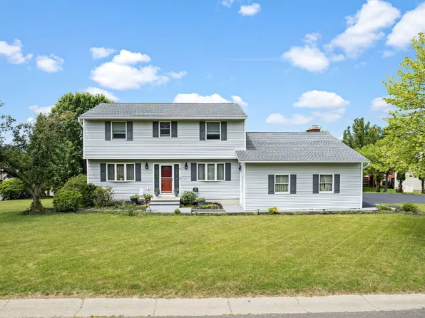 20 Rebecca Dr, Apalachin, NY 13732