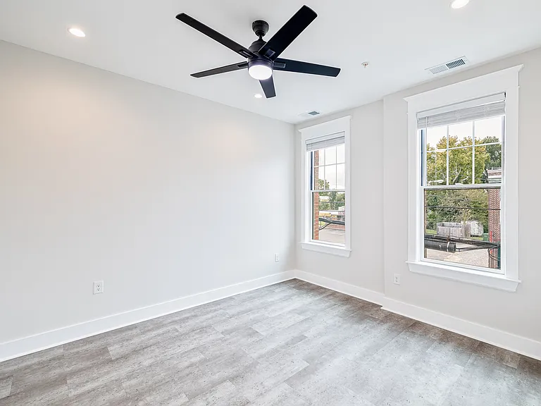 322 W Brookland Park Blvd #203 — Photo 8