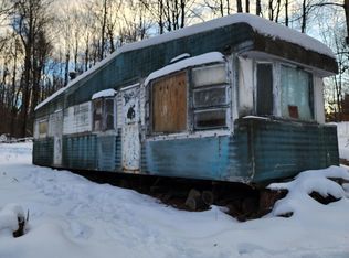 3084 Creek Rd, Union Dale, PA 18470