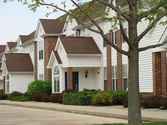 Portledge Commons, 1 and 2 Bedroom apartments, carport, central Lafayette — Photo 37