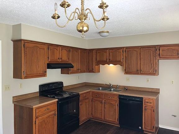 3rd image of 4175 Highgate Dr