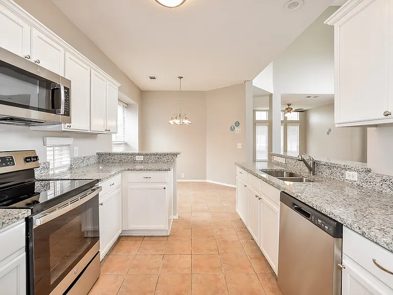 309 Cobblestone Dr — Photo 9