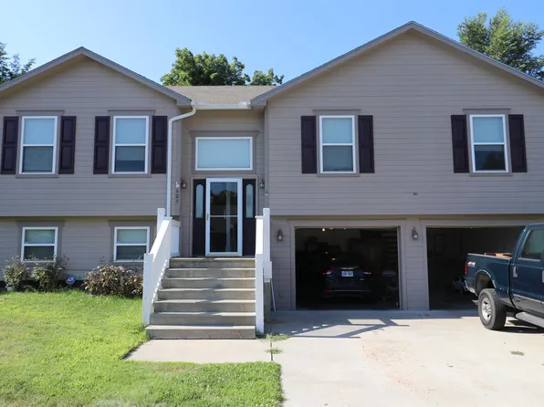 605 W Pine St, Junction City, KS 66441