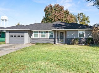 5030 Lawndale Ave, Groves, TX 77619