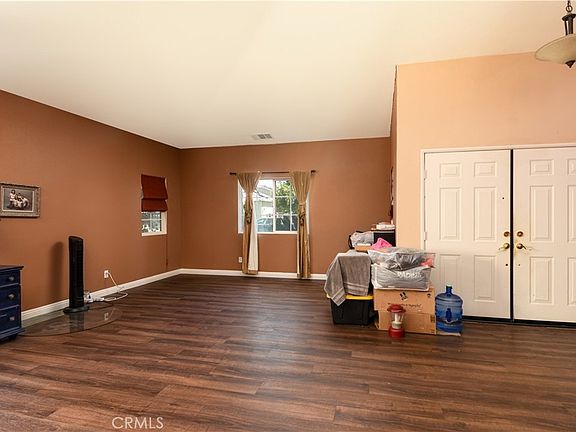 5th image of 845 Brisbane St