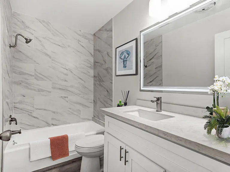 Bentley Avenue Apartments — Photo 15