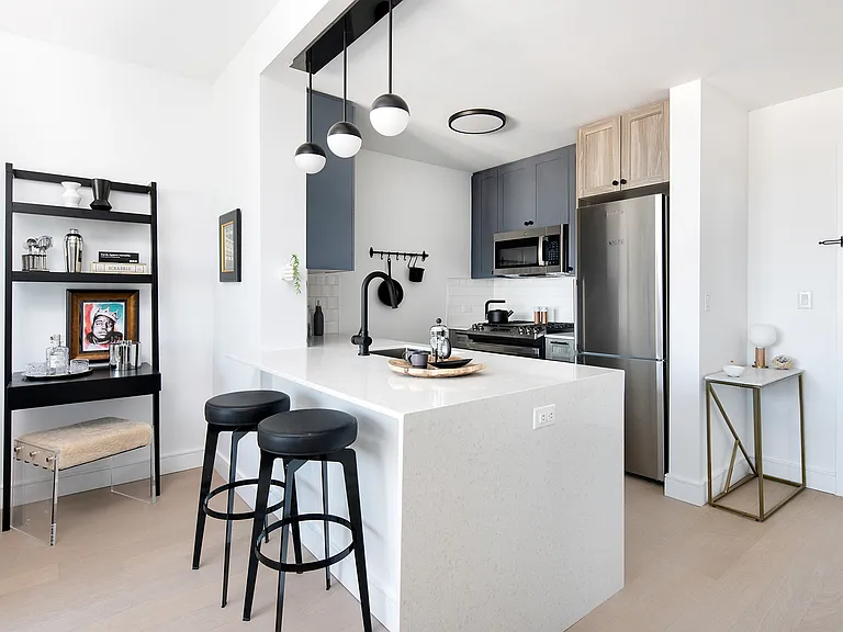 3620 Steinway St #PENTHOUSE — Photo 6
