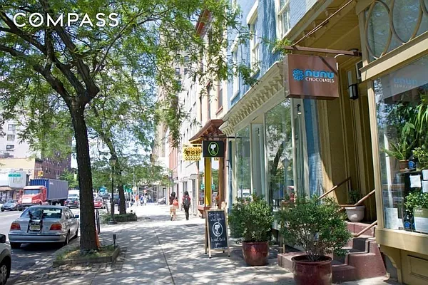 Rented by Compass | media 22