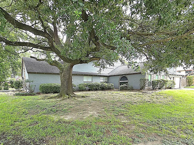 560 Brandon Rd — Photo 23