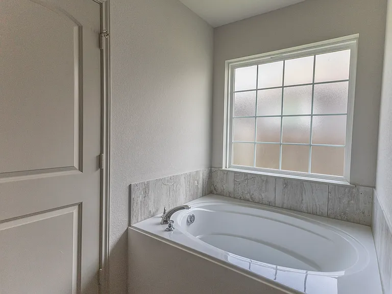 3932 Centerfire Rd — Photo 11
