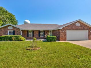 750 Kyler Rd, Mount Vernon, MO 65712