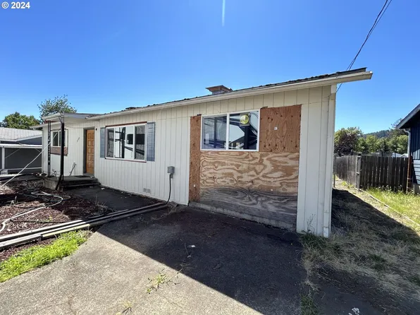 3100 NE Johnson St, Roseburg, OR 97470