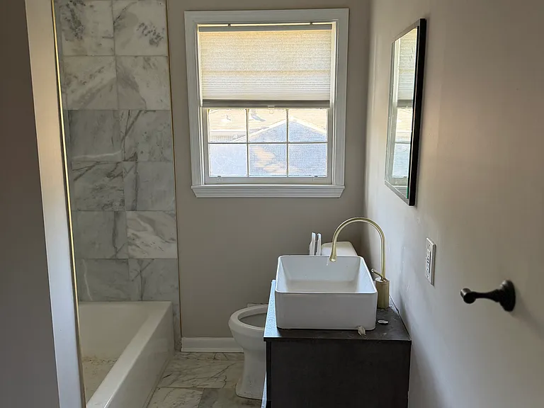 Shamrock Dr — Photo 21
