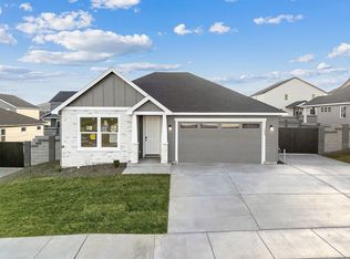 7827 Lennox St, West Richland, WA