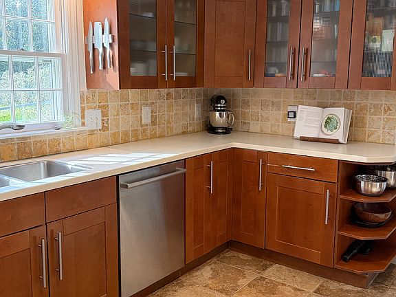 5th image of 3908 Saint Marks Rd