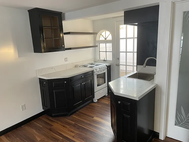 407 Naranja Dr #D — Photo 5