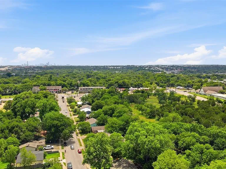 9504 N Creek Dr — Photo 11