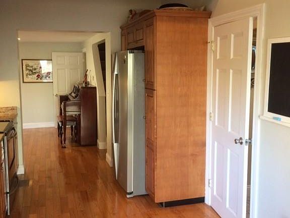 4th image of 16 Willard St #B
