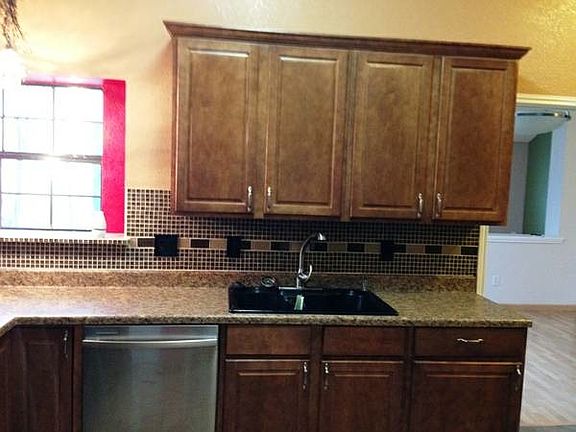 3rd image of 309 Blackfoot Dr