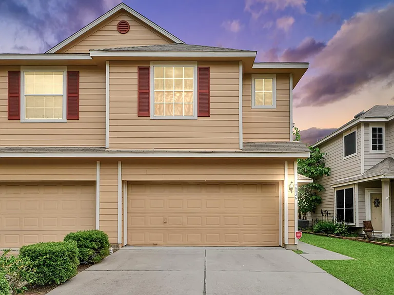 16526 Cairngrove Ln — Photo 3