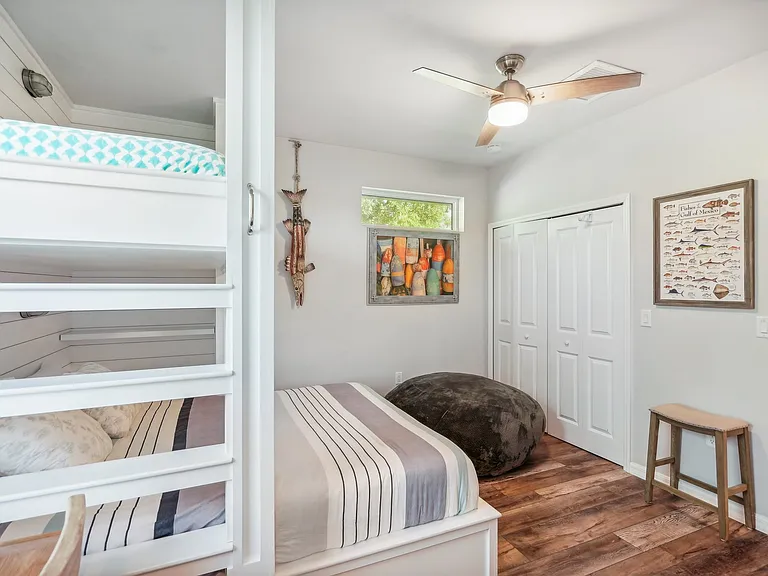 501 Channel Ln — Photo 28