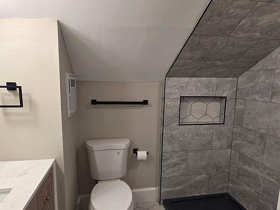 2nd image of 526 E Capitol Ave APT I