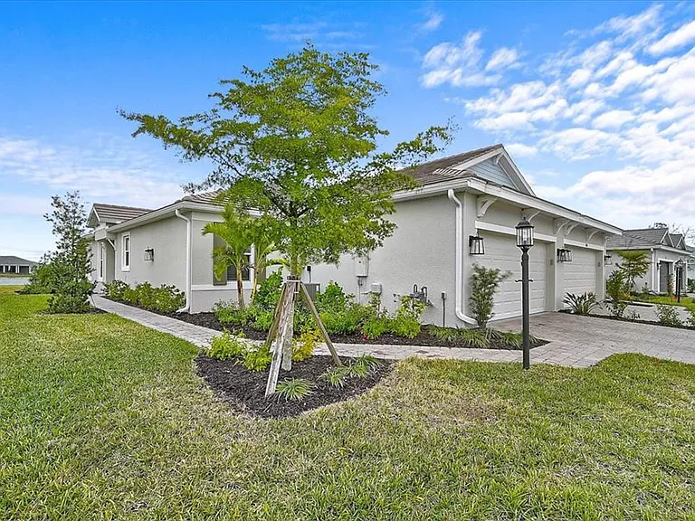 7782 Waning Moon Way — Photo 1