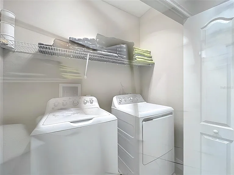 185 Brookes Pl — Photo 25
