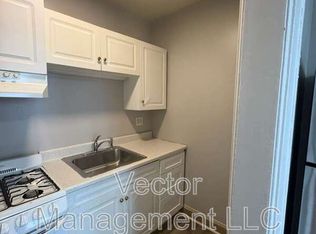1476 Chapel St #304, New Haven, CT 06511