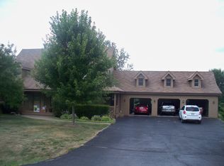 S850 Spring Green Way, Batavia, IL 60510