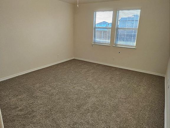 4th image of 5109 Sandrine Ave