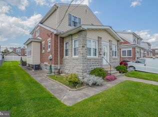 7524 Claridge St, Philadelphia, PA 19111