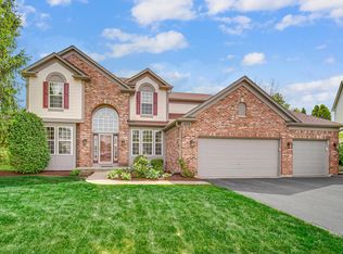 1044 Hill Ave, Aurora, IL 60505