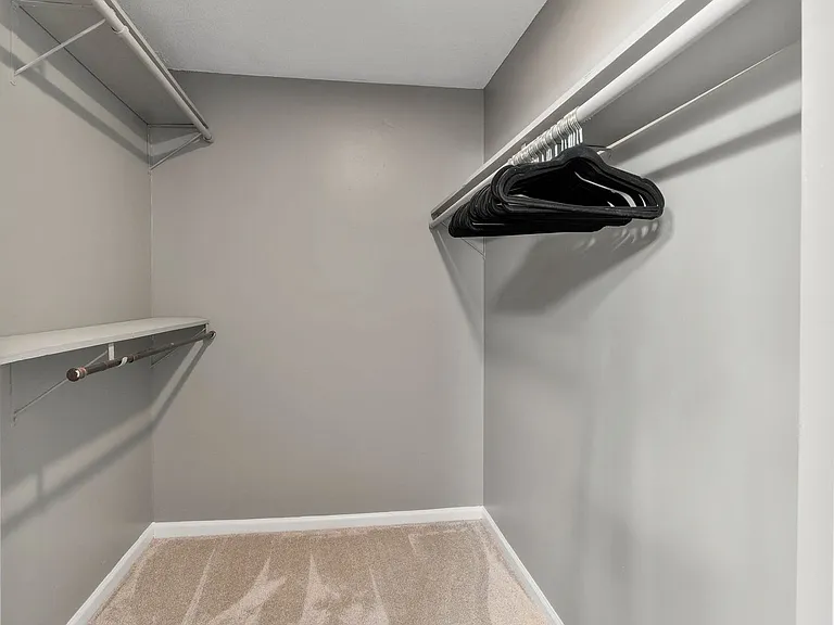 1207 Timbers Ln — Photo 13