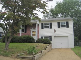 4 Erskine Ct, Newark, DE 19713