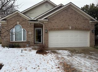 101 Candlelight Blvd, Georgetown, KY 40324