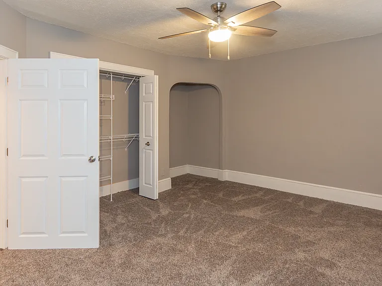 2753 Euclid Heights Blvd — Photo 35