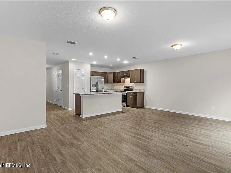 8206 Halls Hammock Ct — Photo 13