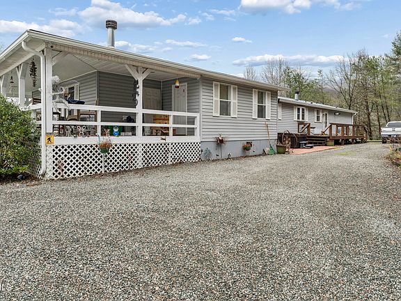 5th image of 958 Avery Branch Rd