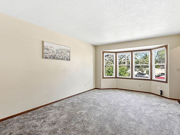 5th image of 678 Case Ave