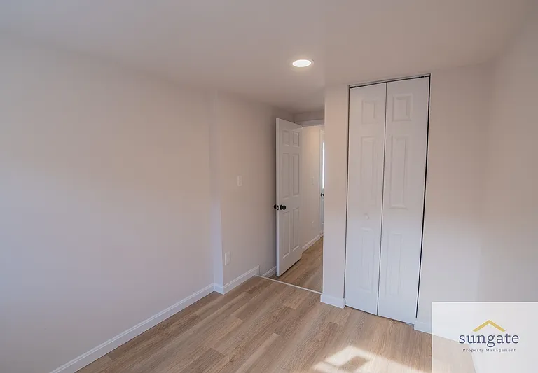 1911 Eastern Ave — Photo 11
